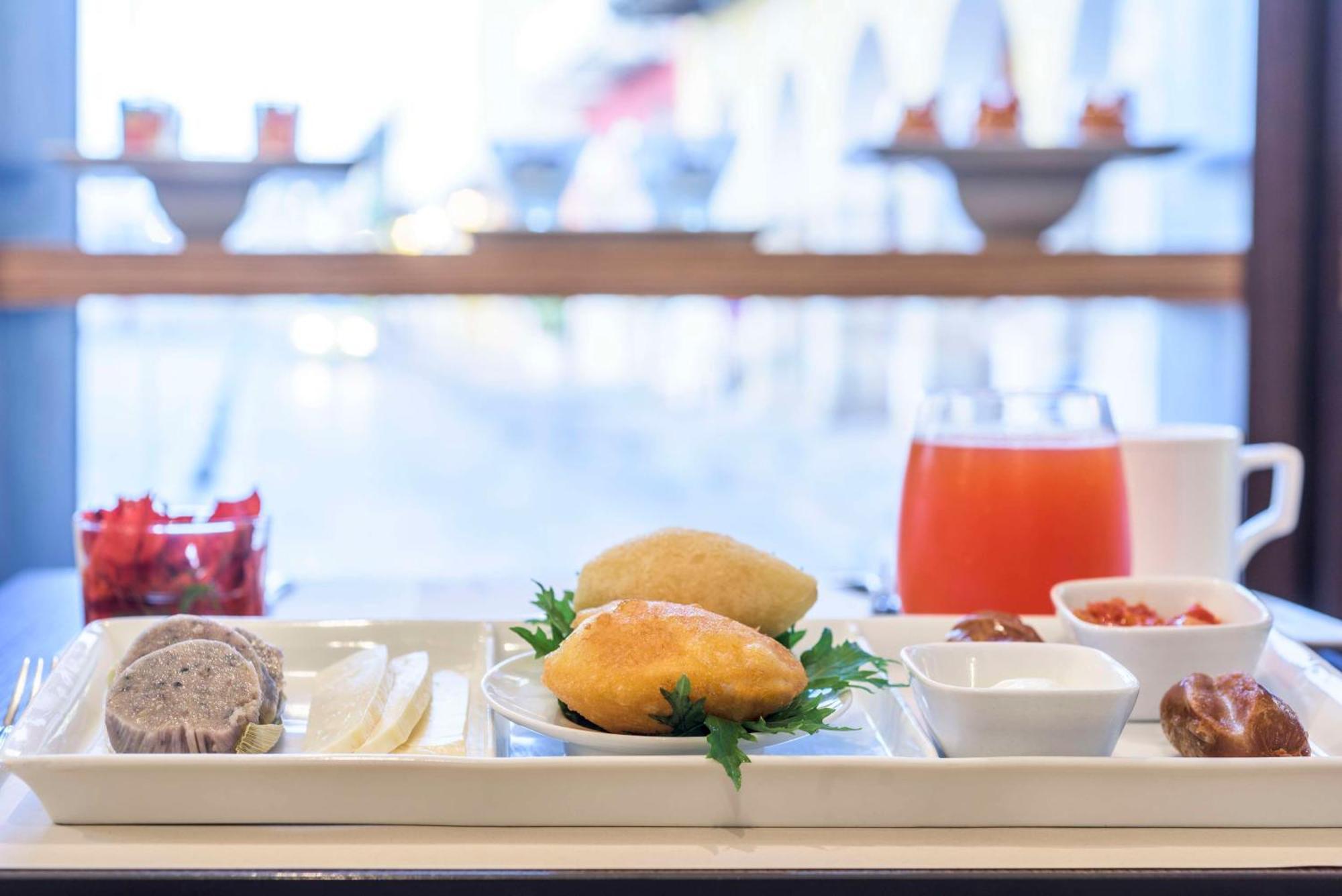 Nh Royal Urban Cartagena Hotel Ngoại thất bức ảnh
